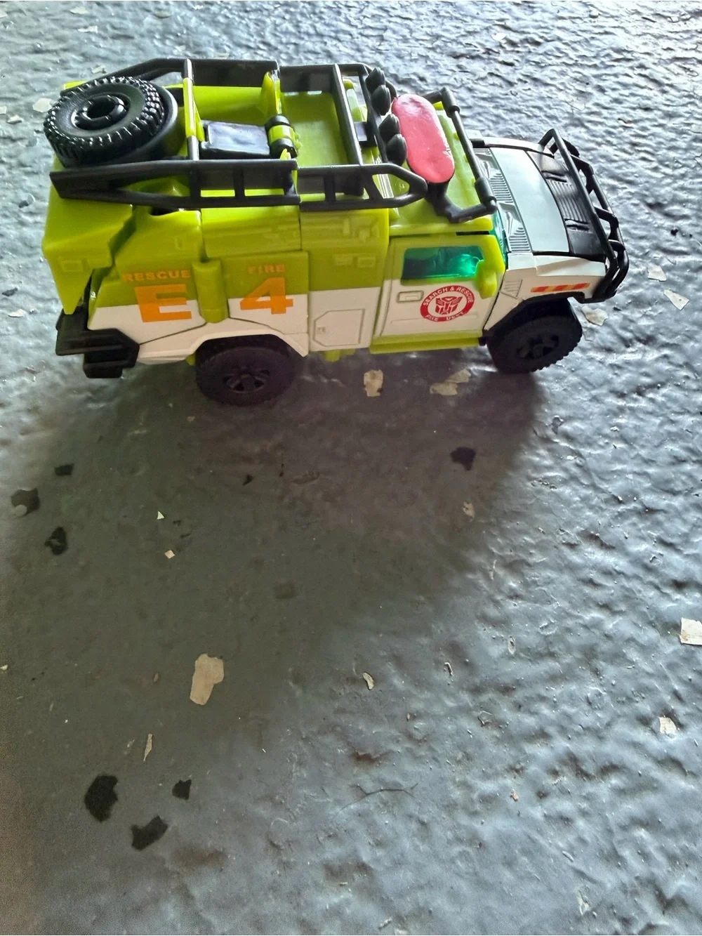 2010 DOTM Transformers Dark Of Moon Ratchet Deluxe Class MechTech
